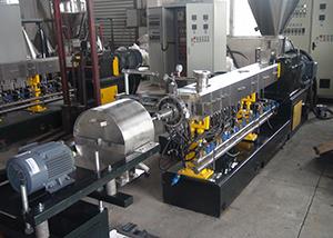 PP、PE果框料水環(huán)造粒機(jī)組